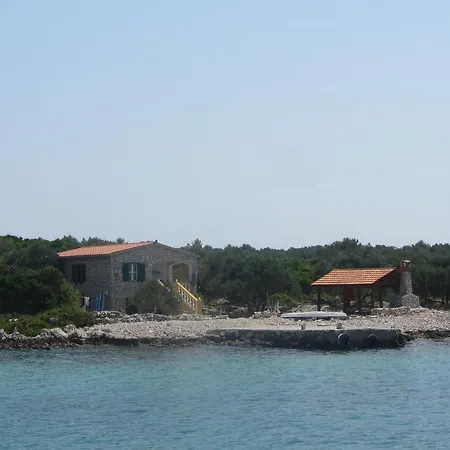 Holiday home Beautiful Holiday In Zizanj With Garden